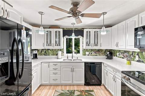 542 Charlemagne Blvd, Naples FL - photo 6 of 14