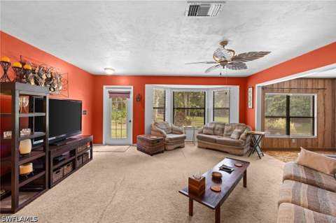 191 4th St NE, Naples FL - photo 8 of 44