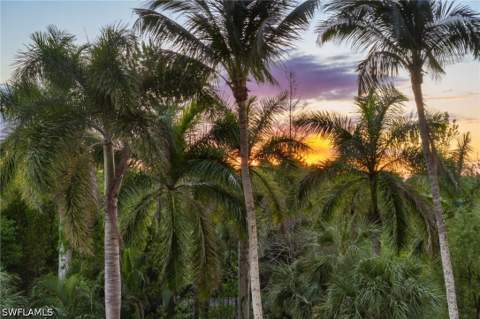 5555 Heron Point Dr 302, Naples FL - photo 10 of 50