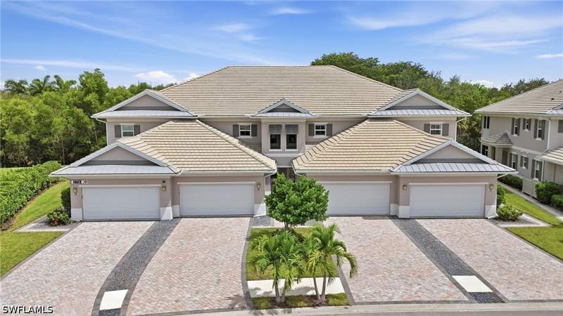 3 bedroom Condominium at 178 Indies Dr E 202, Antilles, Naples — photo 2