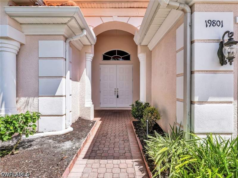 3 bedroom SingleFamilyResidence at 19801 Casa Verde Way, Belle Lago, Estero — photo 4