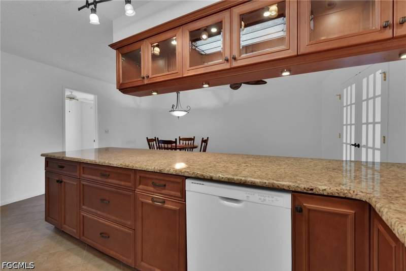 3 bedroom Attached at 1381 N Brandywine Cir, Brandywine, Fort Myers — photo 4
