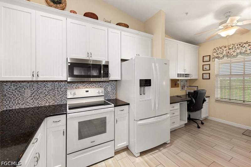 2 bedroom Condominium at 4017 Palm Tree Blvd 406, Clubhouse Villas, Cape Coral — photo 5