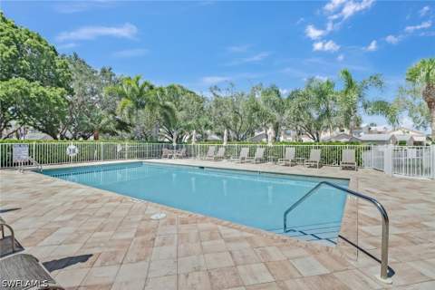 680 Wiggins Lake Dr 202, Naples FL - photo 24 of 28