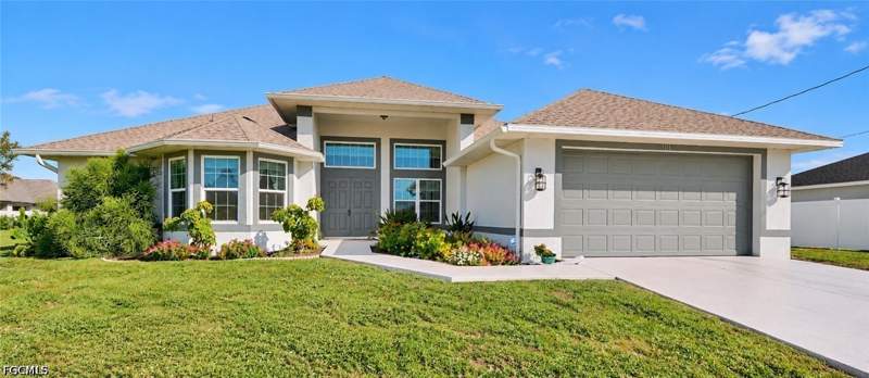 3 bedroom SingleFamilyResidence at 1411 SW 1st St, Cape Coral, Cape Coral — photo 2
