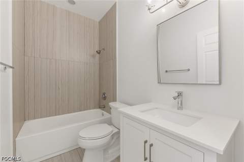 15401 Bellamar Cir 621, Fort Myers FL - photo 13 of 18