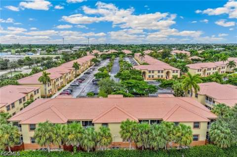 15401 Bellamar Cir 621, Fort Myers FL - photo 15 of 18