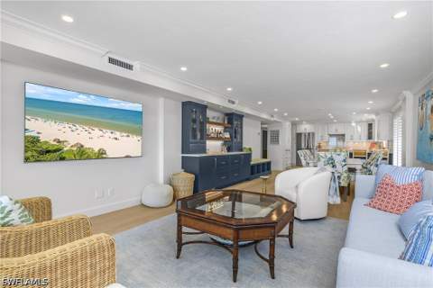 1717 Gulf Shore Blvd N 101, Naples FL - photo 10 of 47