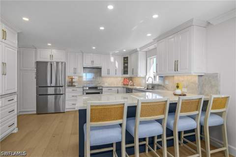 1717 Gulf Shore Blvd N 101, Naples FL - photo 16 of 47