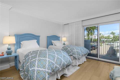 1717 Gulf Shore Blvd N 101, Naples FL - photo 24 of 47