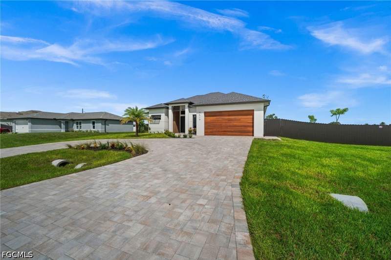 3 bedroom SingleFamilyResidence at 2619 NW Juanita Pl, Cape Coral, Cape Coral — photo 4