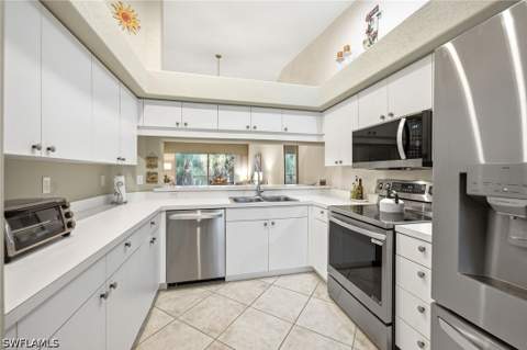 1240 Sarah Jean Cir 205, Naples FL - photo 16 of 29