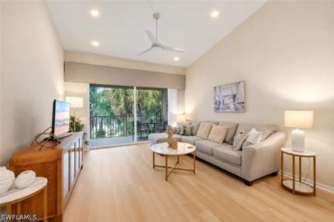 1240 Sarah Jean Cir 205, Naples FL - photo 9 of 29