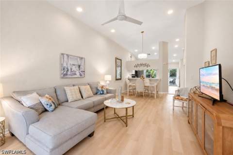 1240 Sarah Jean Cir 205, Naples FL - photo 12 of 29