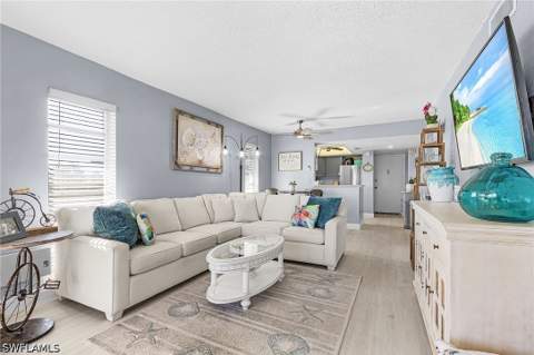 53 High Point Cir W 310, Naples FL - photo 7 of 25