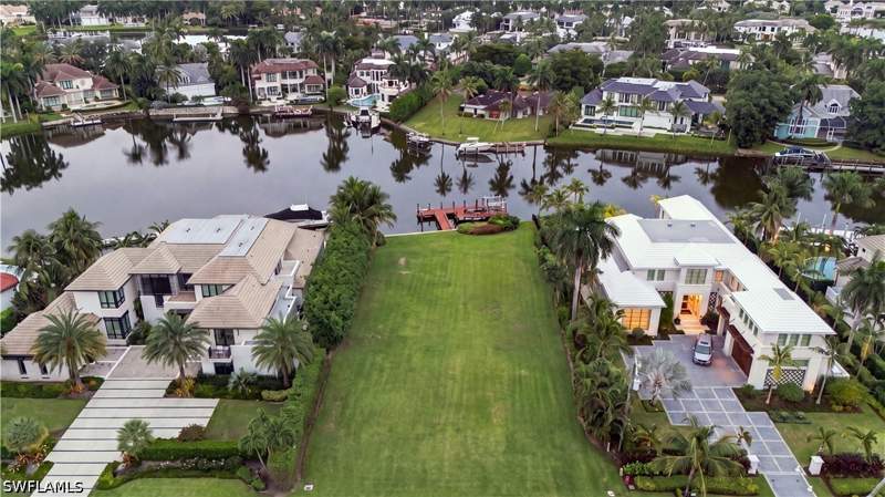 3 bedroom SingleFamilyResidence at 3191 Gin Ln, Port Royal, Naples — photo 2