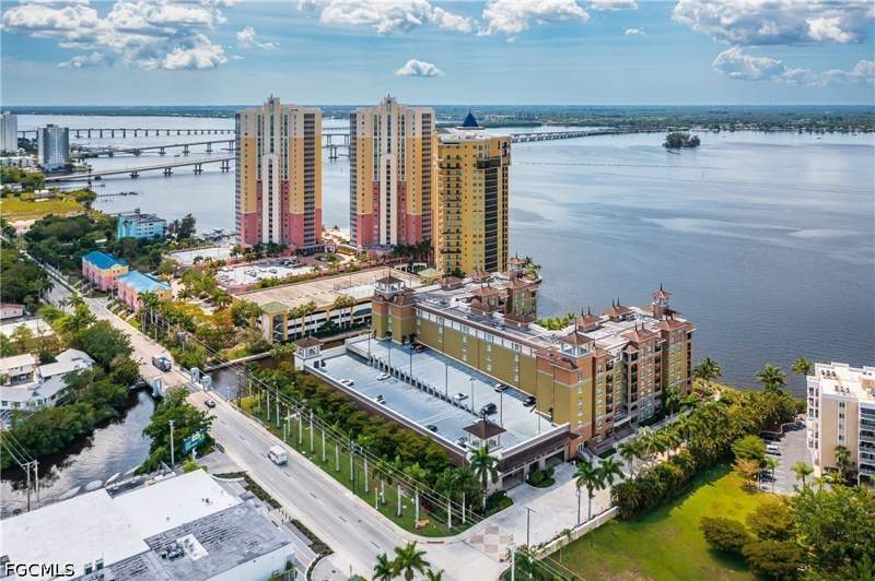 2 bedroom Condominium at 2825 Palm Beach Blvd 616, Alta Mar, Fort Myers — photo 5