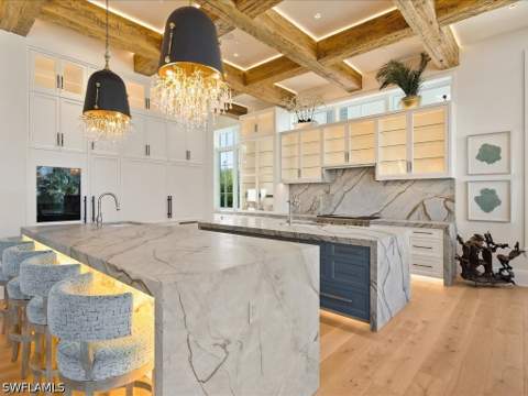 7409 Bay Colony Dr, Naples FL - photo 6 of 44