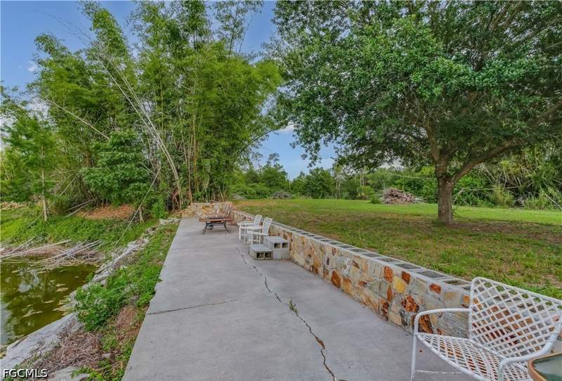 2 bedroom ManufacturedHome at 10871 Shirley Ln, North Fort Myers, North Fort Myers — photo 5