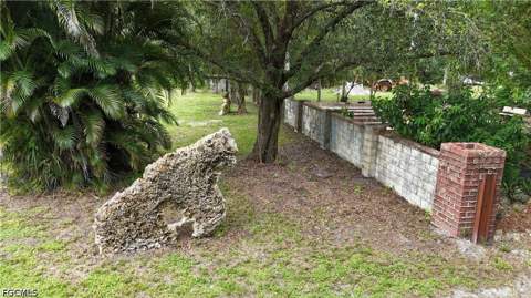 10871 Shirley Ln, North Fort Myers FL - photo 7 of 40