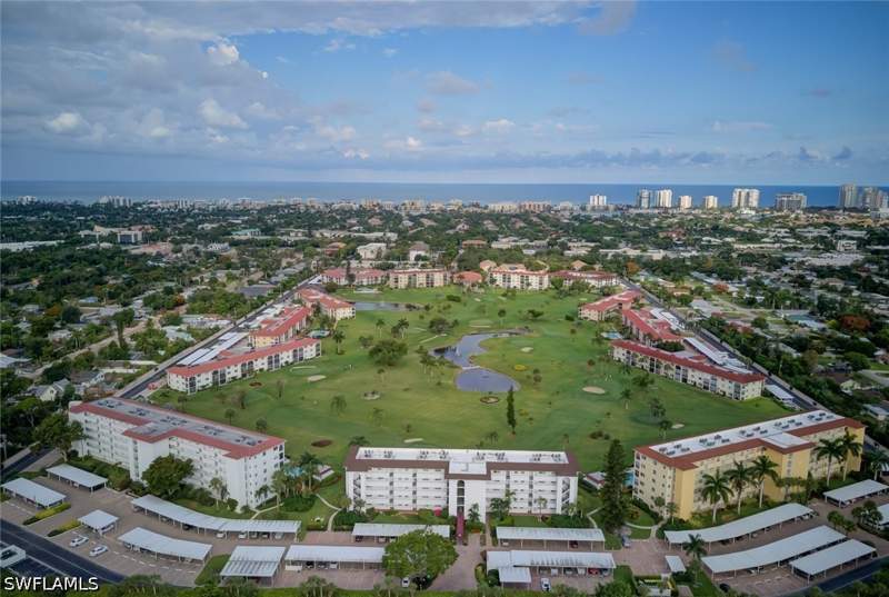 2 bedroom Condominium at 37 High Point Cir E 505, High Point Country Club, Naples — photo 2
