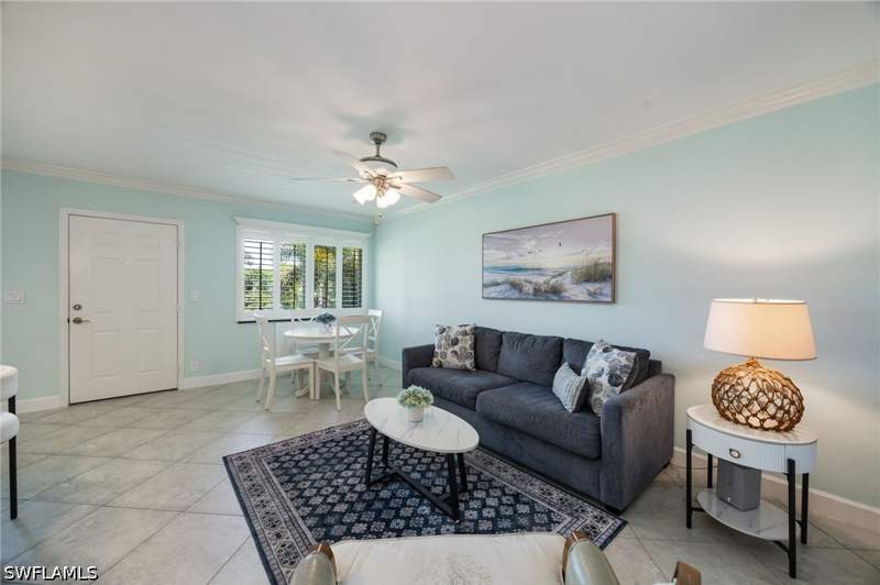 2 bedroom Condominium at 421 12th Ave S A11, Algonquin Club, Naples — photo 4