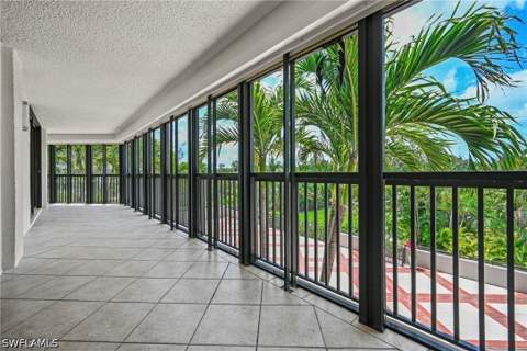 6075 Pelican Bay Blvd 201, Naples FL - photo 17 of 49