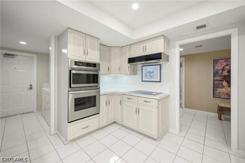 6075 Pelican Bay Blvd 201, Naples FL - photo 9 of 49