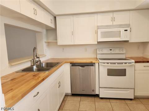 8416 Bernwood Cove Loop 1612, Fort Myers FL - photo 7 of 22