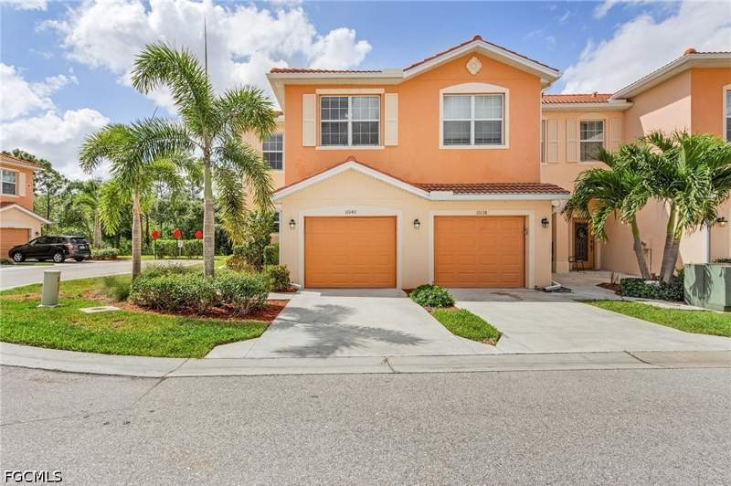 3 bedroom Townhouse at 10140 Via Colomba Cir, Marbella On Cypress, Fort Myers — photo 3