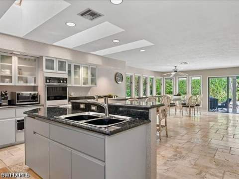 8 Stonehedge Pt, Naples FL - photo 9 of 44