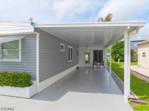 160 Adrienne Dr, Fort Myers FL - photo 10 of 43