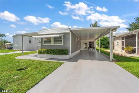 160 Adrienne Dr, Fort Myers FL - photo 6 of 43
