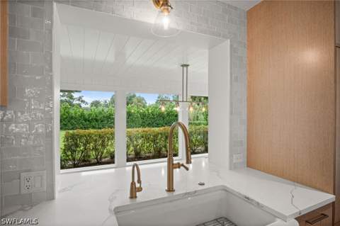 664 Pompano Dr, Naples FL - photo 12 of 41