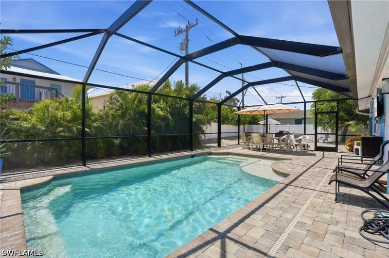 4 bedroom SingleFamilyResidence at 240 Fairweather Ln, Beach Estates, Fort Myers Beach — photo 4
