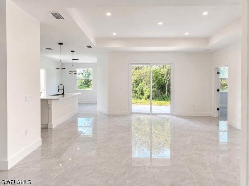4 bedroom SingleFamilyResidence at 302 Stonybrook Ave, Lehigh Acres, Lehigh Acres — photo 4
