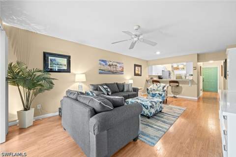 257 Robin Hood Cir 101, Naples FL - photo 10 of 30