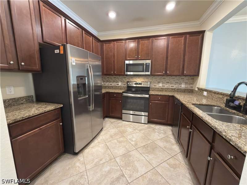 3 bedroom Townhouse at 10224 Via Colomba Cir, Marbella On Cypress, Fort Myers — photo 4