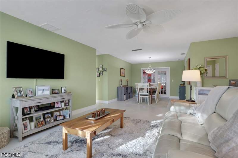 3 bedroom SingleFamilyResidence at 2339 Westwood Rd, Yacht Club Colony, North Fort Myers — photo 4