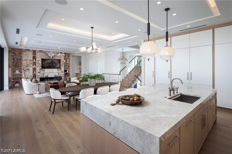 6 bedroom SingleFamilyResidence at 223 Bayview Ave, Conners, Naples — photo 5