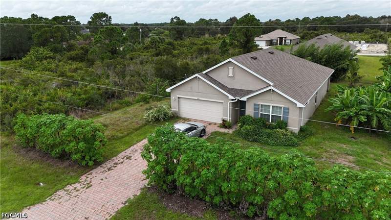 4 bedroom SingleFamilyResidence at 6011 Joan Ave N, Lehigh Acres, Lehigh Acres — photo 4