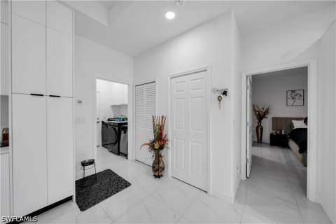 6131 Laurelwood Dr, Fort Myers FL - photo 15 of 33