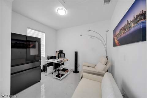 6131 Laurelwood Dr, Fort Myers FL - photo 21 of 33