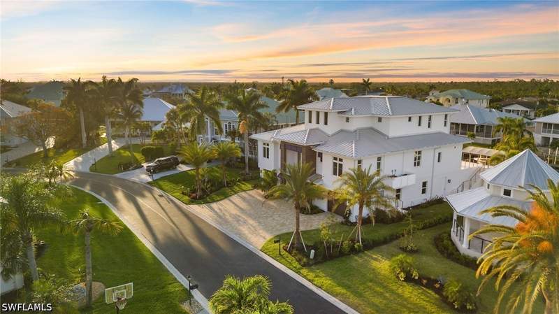 6 bedroom SingleFamilyResidence at 6091 Tidewater Island Cir, Tidewater Island, Fort Myers — photo 4