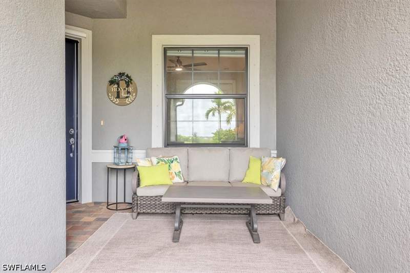 2 bedroom Attached at 16782 Rolling Rock Blvd, Country Club, Alva — photo 5