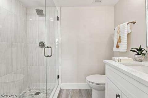 29 High Point Cir E 204, Naples FL - photo 15 of 44