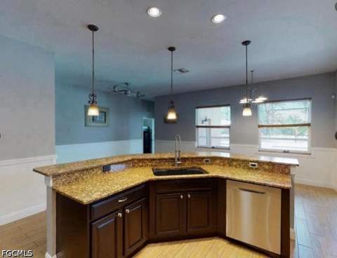 4626 SW 17th Pl, Cape Coral FL - photo 6 of 36