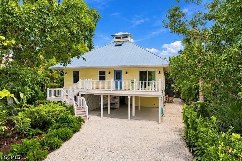 3 bedroom SingleFamilyResidence at 726 Cardium St, Sanibel Shores, Sanibel — photo 3