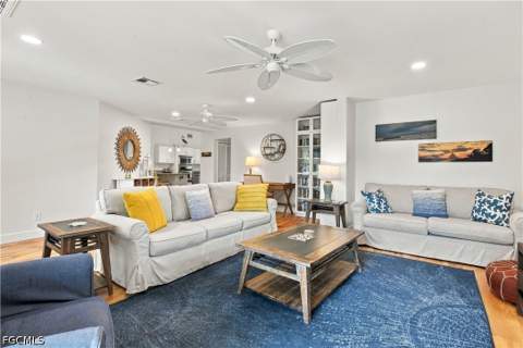726 Cardium St, Sanibel FL - photo 8 of 48