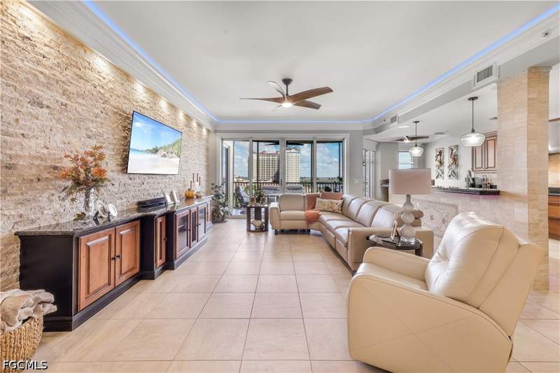 3 bedroom Condominium at 6081 Silver King Blvd 503, Tarpon Landings, Cape Coral — photo 2